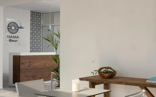 Hotel Nama Retreat Suites