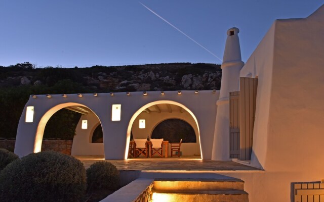 Panoramic Three Villa Complex With Helipad By Villarentalsgr