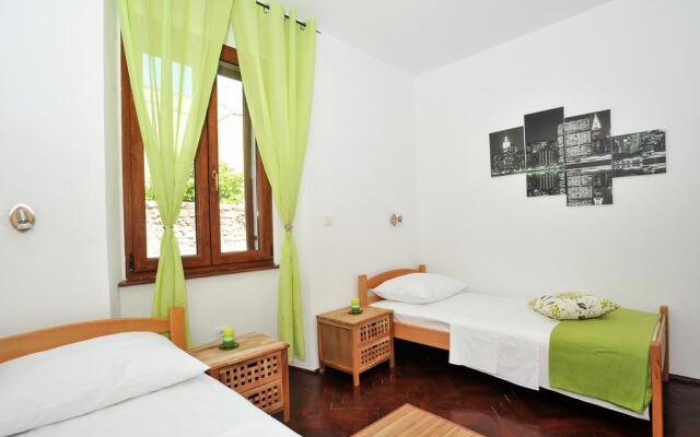 Apartment Doni