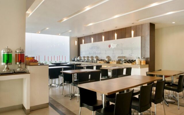 Amaris Hotel Darmo - Surabaya