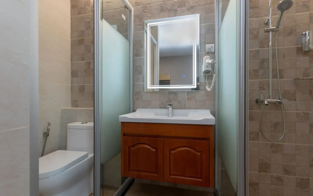 OYO 89375 Regent Hotel