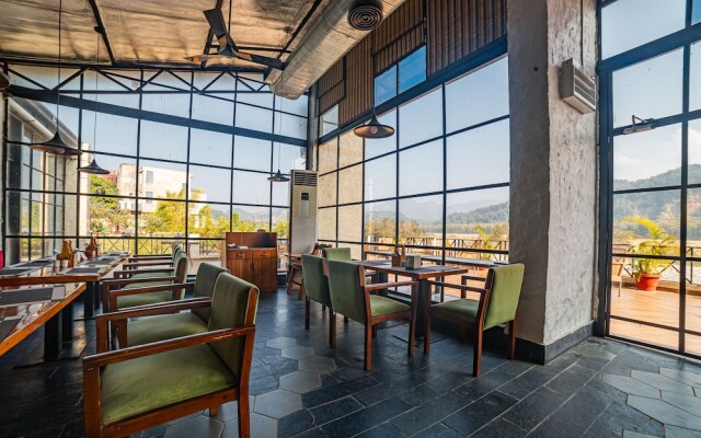 Manu Maharani Resort Corbett
