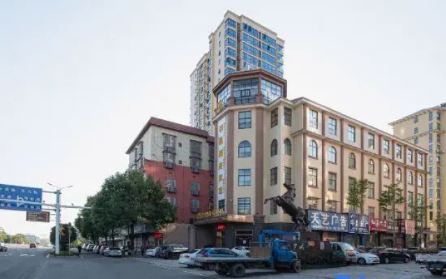 Dessy  Busiess Hotel