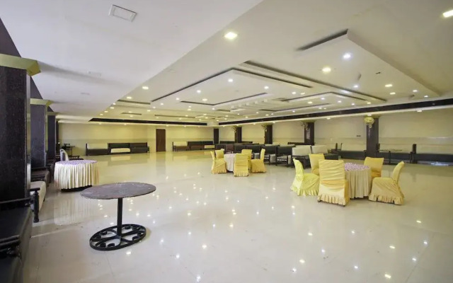 OYO 5183 Hotel Subhadra Residency