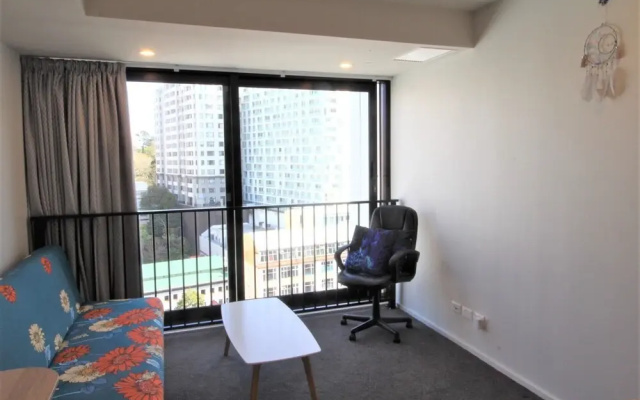 Brand-new & Comfy Two-bedroom Apt near Harbour
