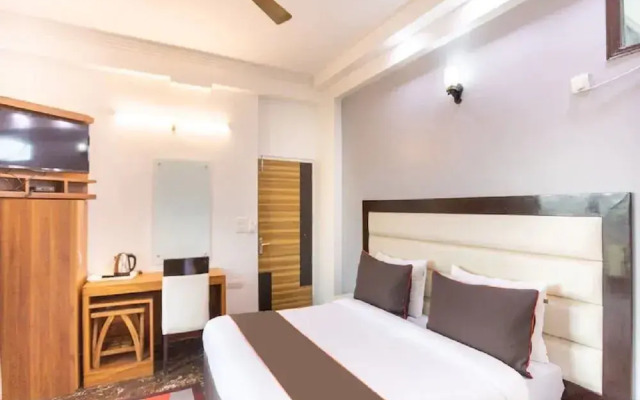 Sangvi Palace Hotel