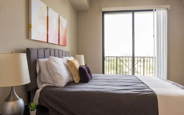 Northwest Tampa 1 BR and 2 BR Apt by Frontdesk