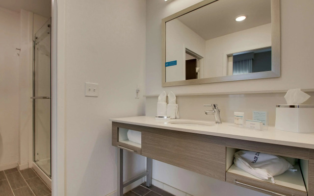 Hampton Inn & Suites Knightdale Raleigh