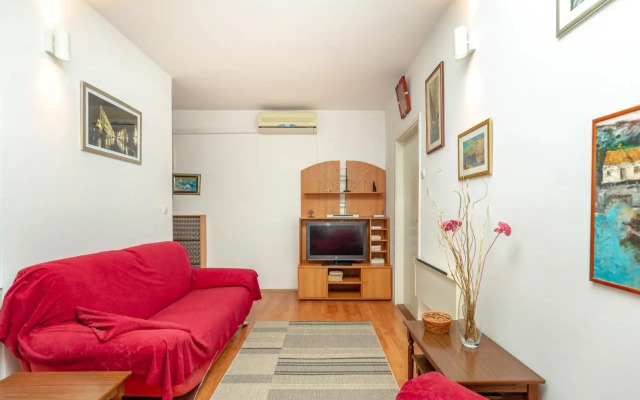Apartment Relax – 1.4km from the Old town