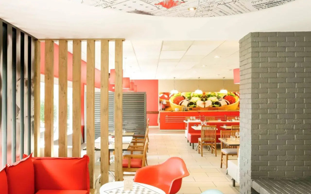ibis Laval Le Relais d'Armor