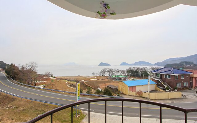 Namhae Ketneum Pension
