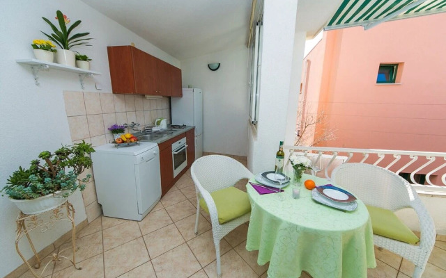 Palmina - Comfort Apartment - SA4 Bijeli