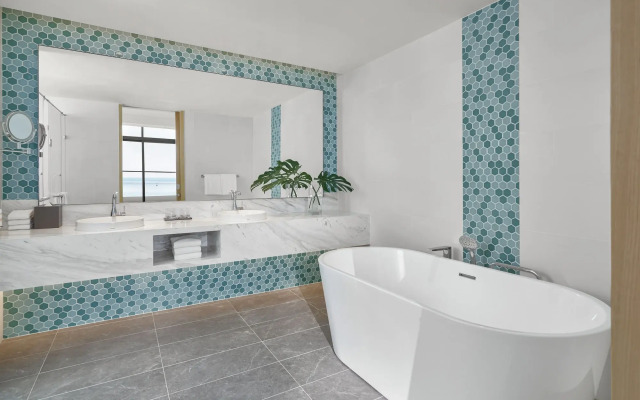Holiday Inn Resort Ho Tram Beach by IHG