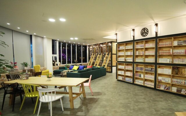Book Home Gyeongju