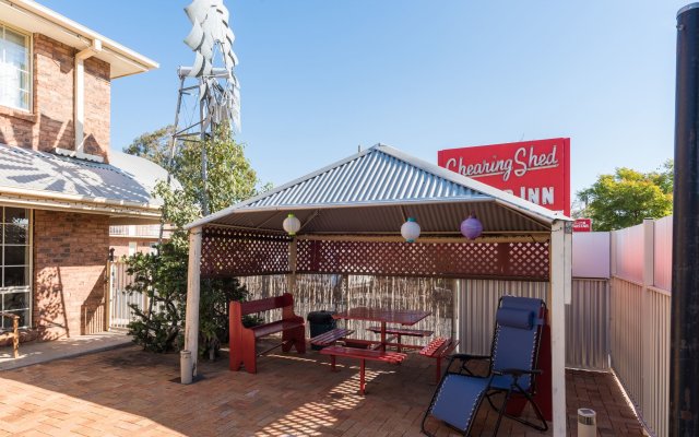 Comfort Inn Shearing Shed