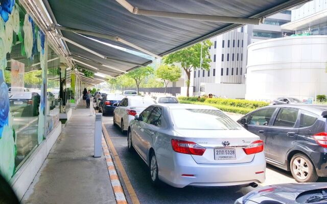 Popular Condo Muangthong Thani