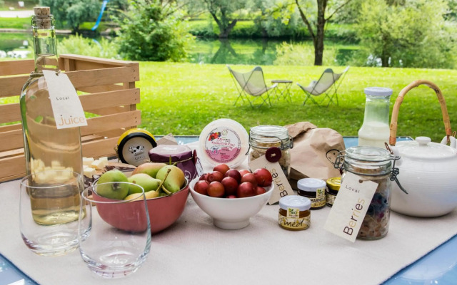 MAGNOLIA HOUSE by the RIVER