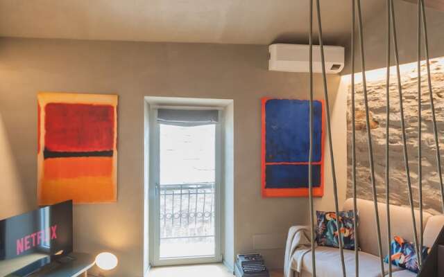 Rebecca Suite Nearby Urio s Castle