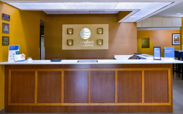 Comfort Inn & Suites