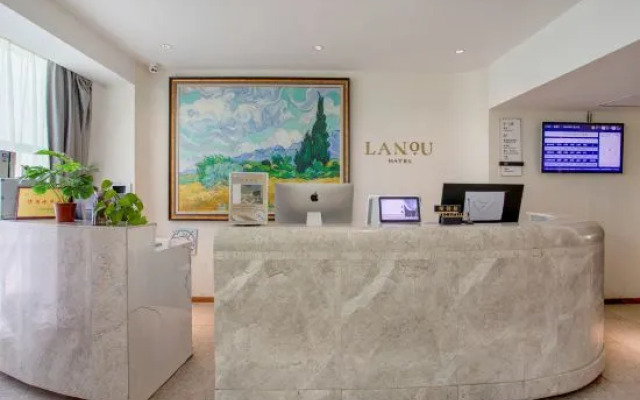 LANOU Hotel (Korla Jindu Square)