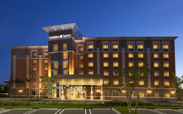 Holiday Inn Express Miami Airport Blue Lagoon Area by IHG