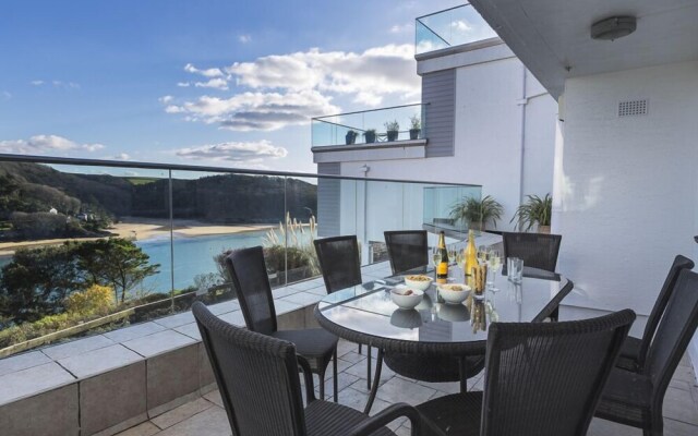 2 Hamstone Court