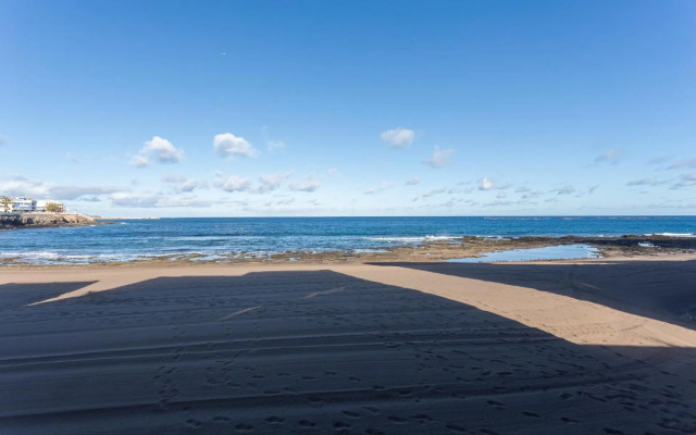 Front line beach with fantastic terrace.