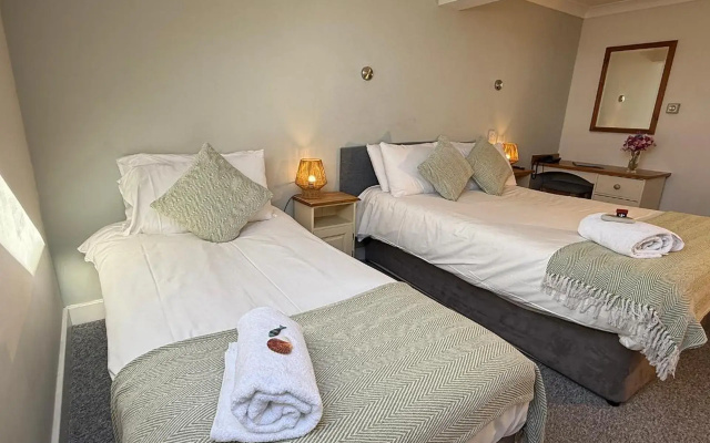 River Haven Hotel