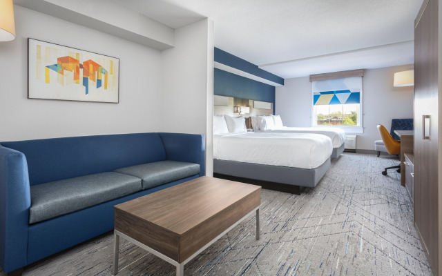 Holiday Inn Express & Suites Williamsburg by IHG