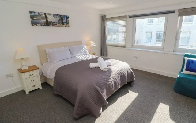 Flat 1