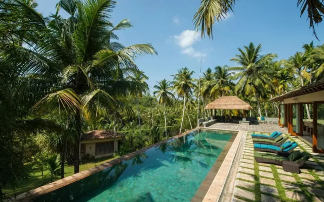 Modern Luxury 03 Bedroom Villa