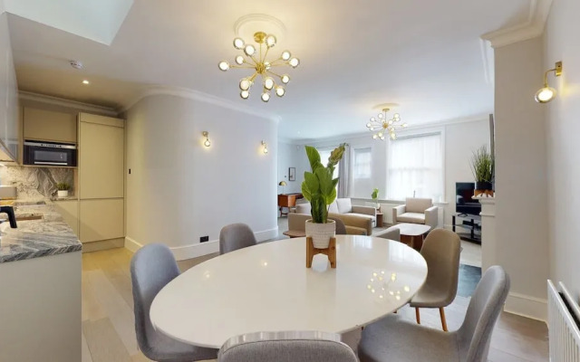 Amazing Newly Refurbished Mews House