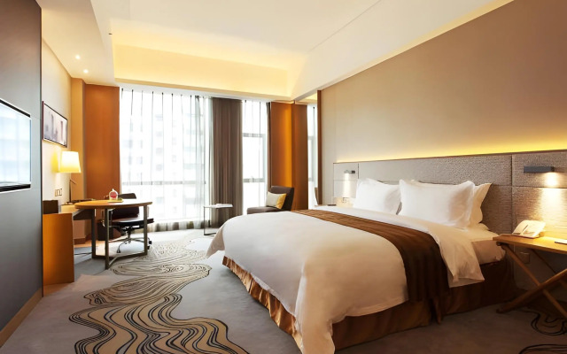 The Summit Hotel