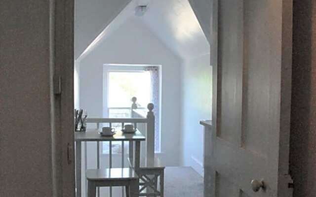 Gordon House B & B