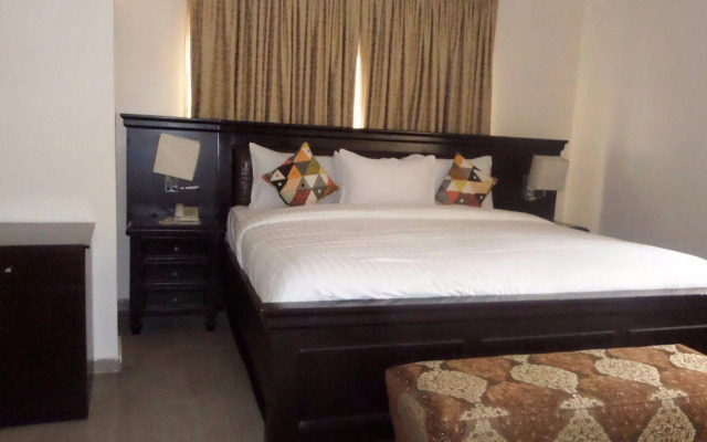 Larry Mitchelle Suites