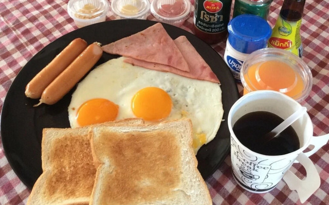 Hiranyika Cafe and Bed