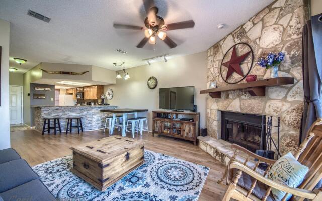 Seele Street River Retreat SS B11