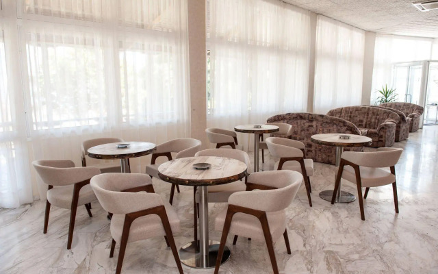 Golden Beach Agiocampos Hotel