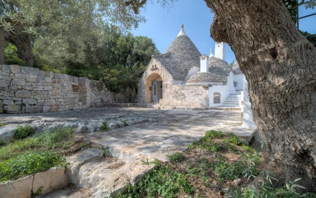 Trulli Capo di Lupo Cisternino by Typney