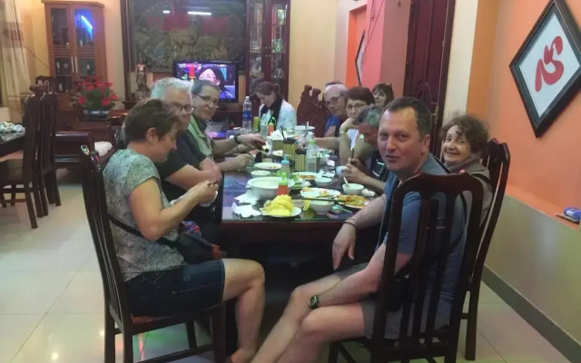 Viet Nhat Hotel - Hostel