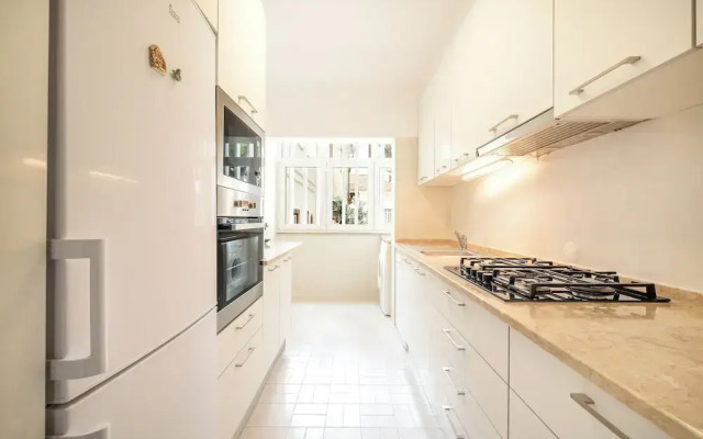 Blue Tide - Two Bedroom Apartment