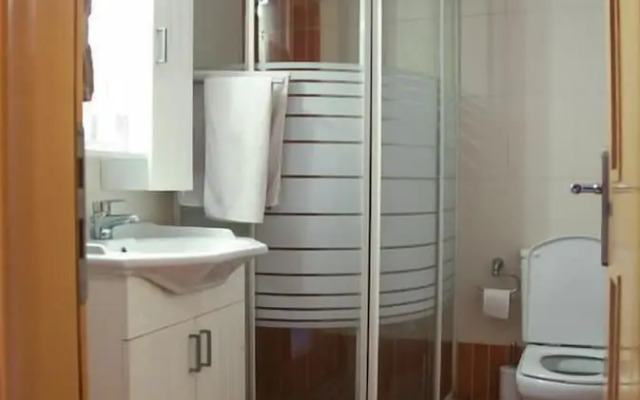 Thisio Modern House