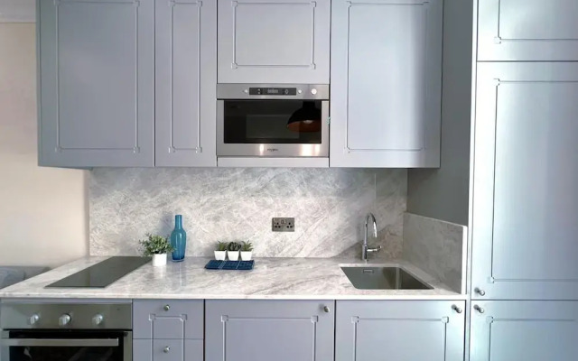 Maltese Style 1-bedroom Apartment With a Patio