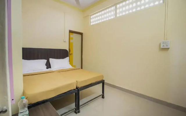 Shree Gajanan by OYO Rooms