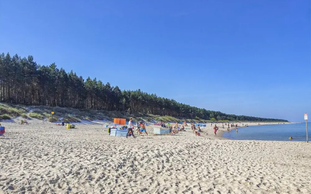 Stunning Apartment in Darlówko With Wifi