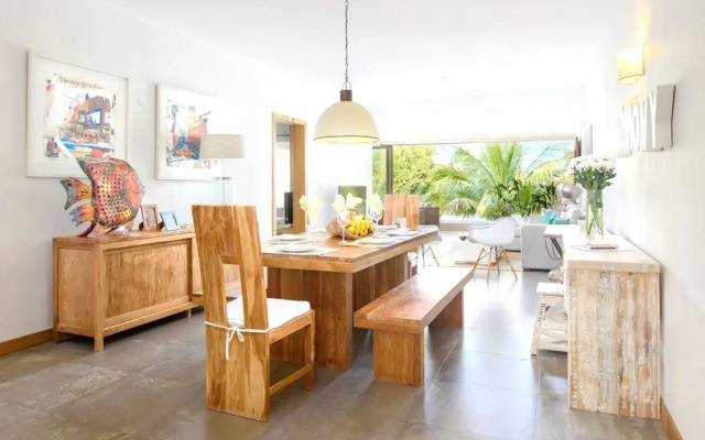 House With 3 Bedrooms in Roches Noires, With Wonderful sea View, Furni