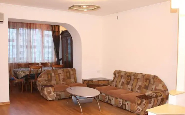 FlatsInYerevan - Apartments on Hanrapetutyan Street