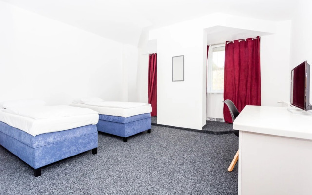 TIF hotel & restaurant