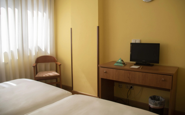 Hotel Alda Estación Oviedo
