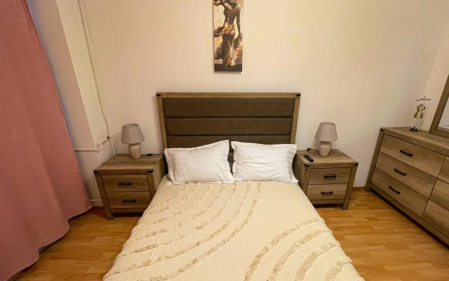 National Arena Mega Mall Elana Apartment